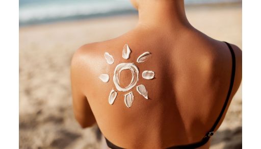 "Guida alla scelta della protezione solare perfetta: consigli per una pelle protetta e sana"